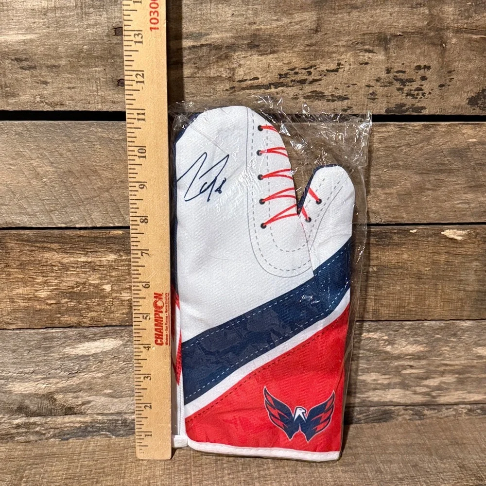 💰BOGO FREE Washington Capitals Ice Hockey Oven Mitt NIP